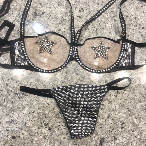 Victoria’s Secret fashion show Set - Picture 5 of 5